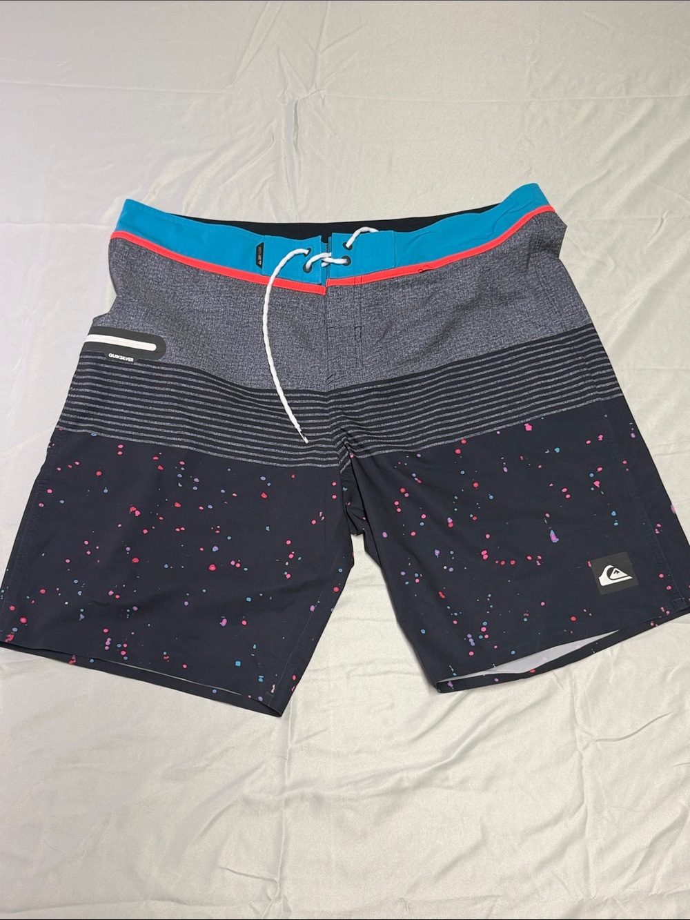 Quiksilver Men’s Navy Splatter Boardshorts - 36